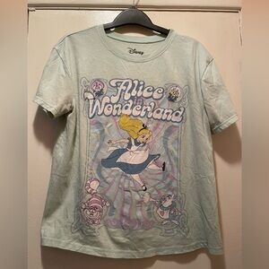 Disney Alice in Wonderland Graphic Tee size medium